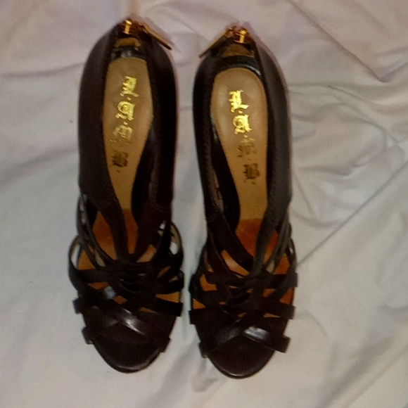 L.A.M.B. 7.5 Brown Leather Strappy Heels - Picture 6 of 6